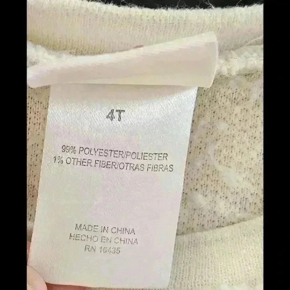 Cozy Cream Faux Fur Sweater - Perfect for chilly days! - Picture 4 of 4